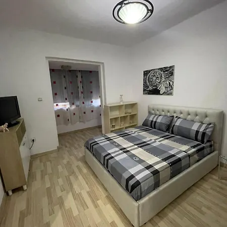 E&b Cosy 2 * Tirana