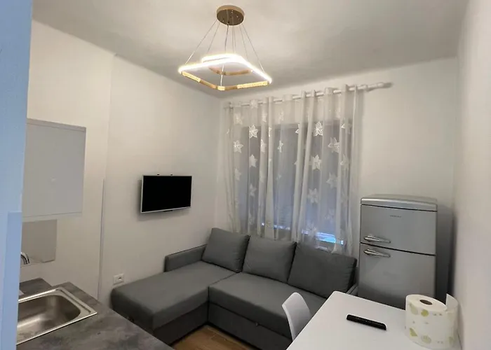 E&b Cosy 2 Apartman Tirana